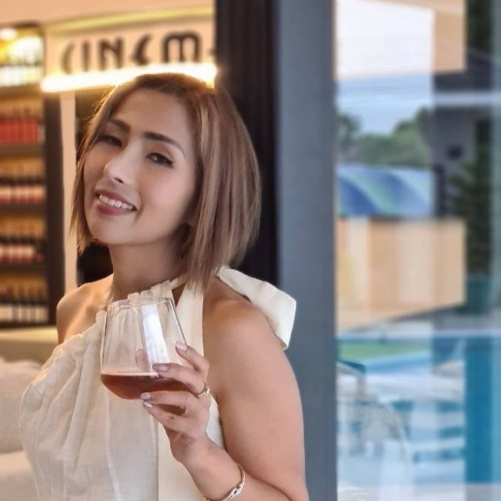 * Shatterproof Tumbler Glasses