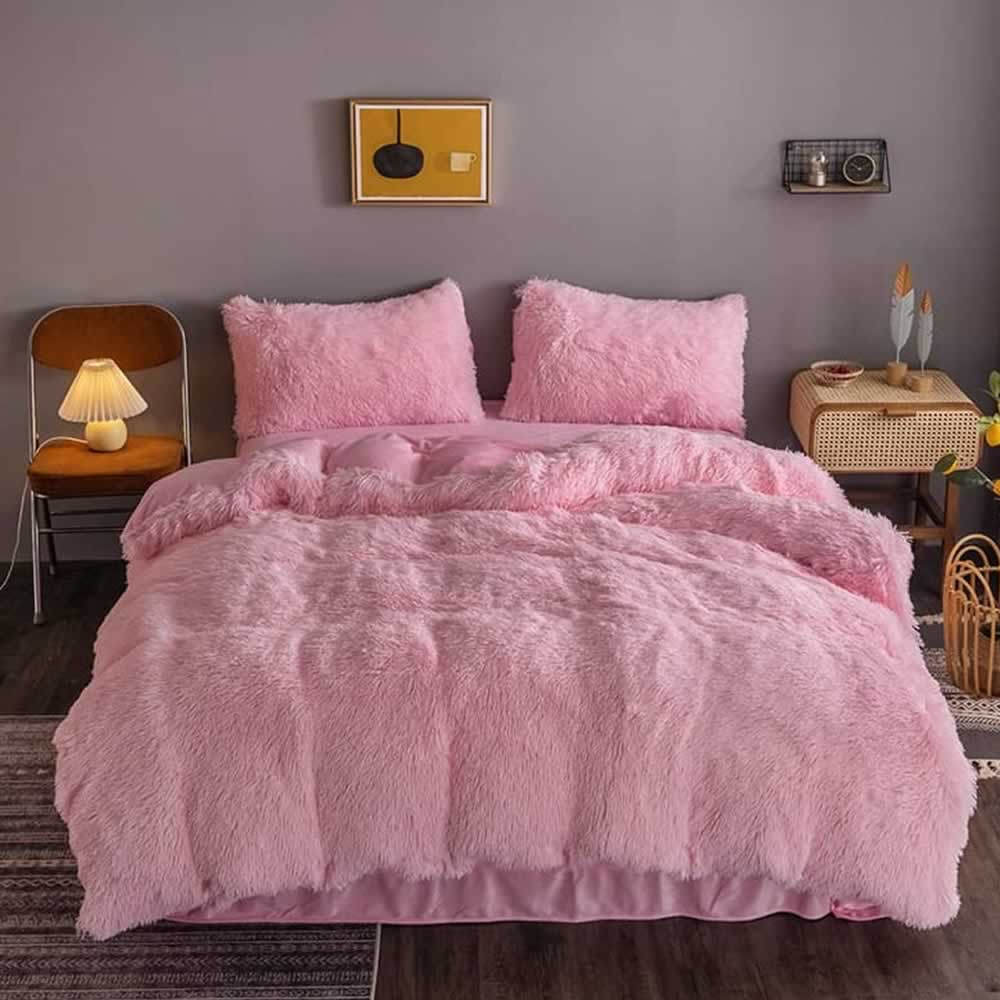 * Faux Fur Comforter