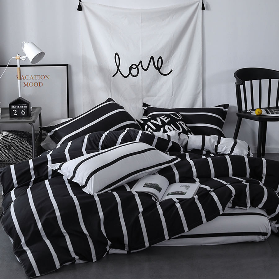 * Black and White Comforter Cover Set