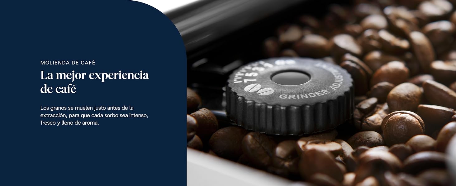 Presentación del producto que muestra granos de café tostados sobre un fondo oscuro, con tarjetas de producto de color azul marino o materiales de documentación integrados en el diseño.