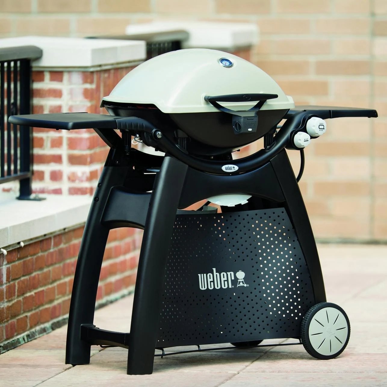 Weber Q 3200 Propane Gas Grill - Titanium - 57060001