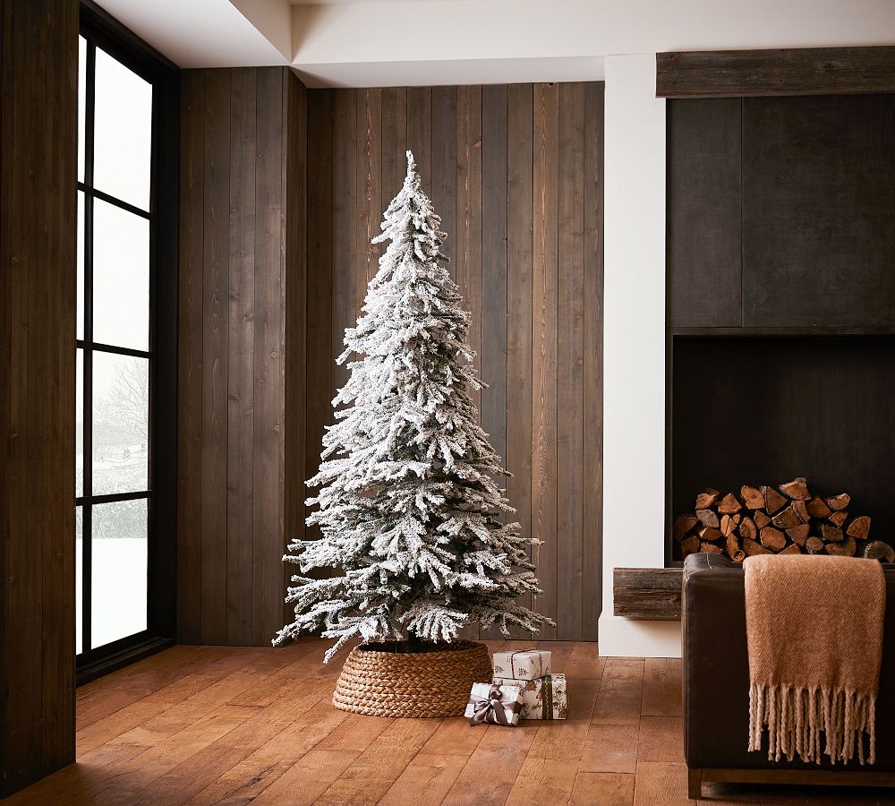 Balsam Hill Tree Classics Flocked Snow Pine Christmas Tree with LED Lights, 6′ or 7.5′, Hinged Branches, PVC/PVE