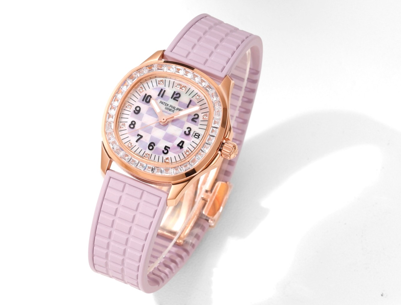 Fake Patek Philippe Replica Watch Aquanaut Luce Haute Joaillerie Rose Gold Diamonds Mother of Pearl Beige Diamond Dial 5072R-001 TC - Imitation-watches