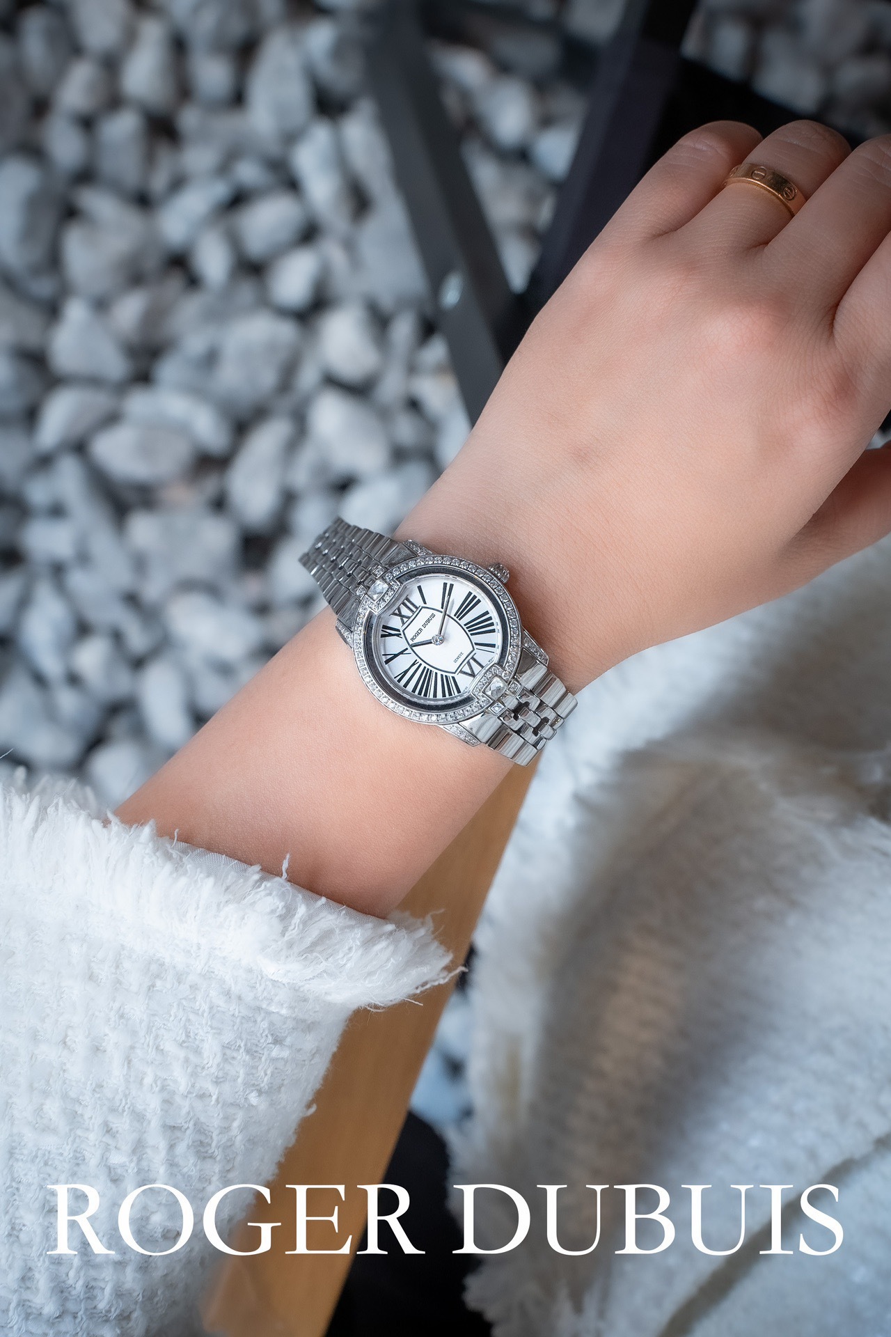 ROGER DUBUIS, WHITE GOLD AND DIAMOND-SET, VELVET 36mm - Imitation-watches