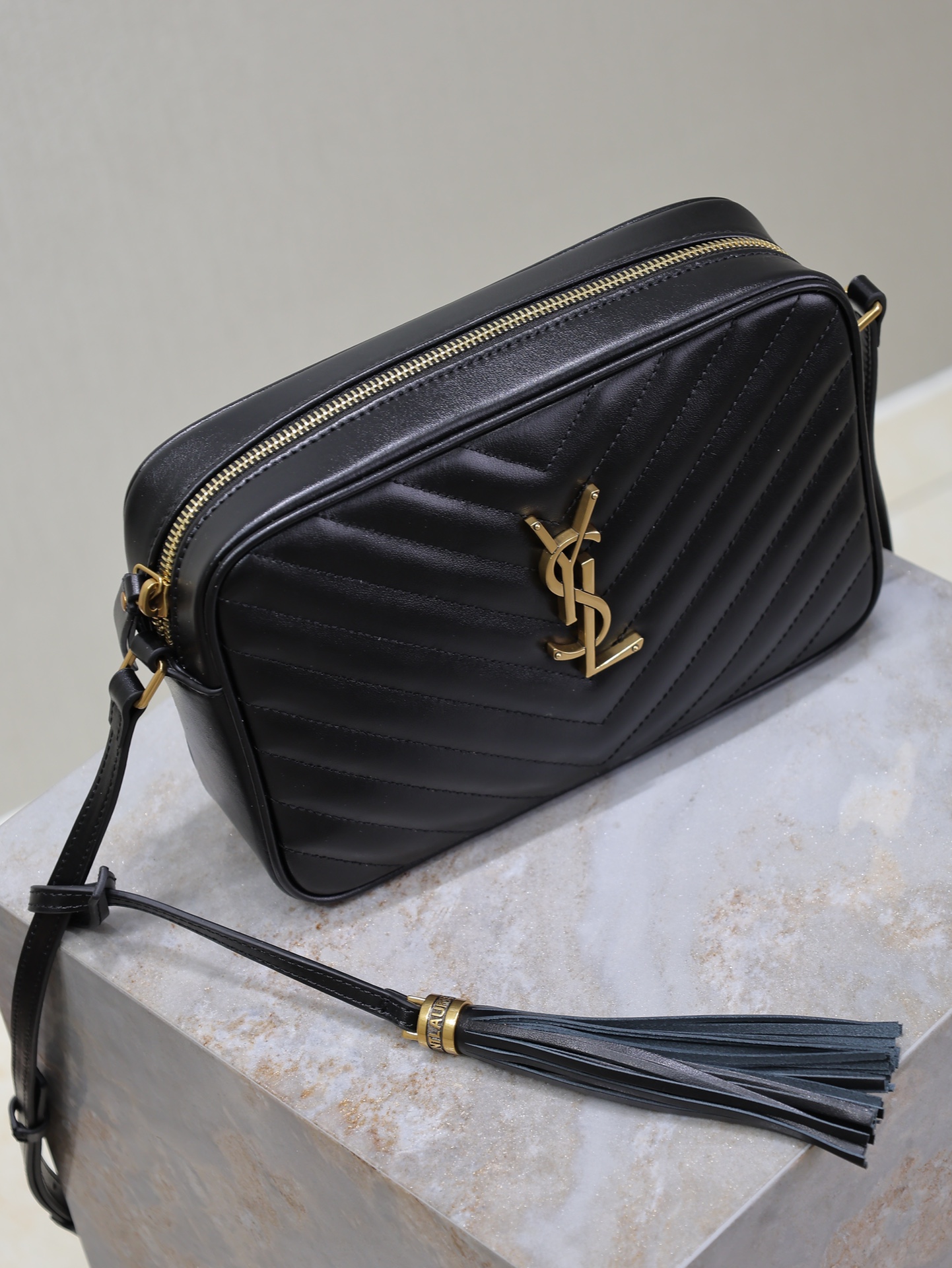 YSL Lou Camera  in Black Quilted Calfskin & Gold-Toned Hardware - Replica Luxury Bags™