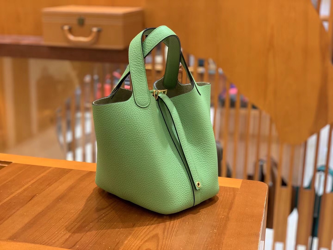 Hermes Picotin lock  18cm in Avocado Gold Hardware - Replica Luxury Bags™