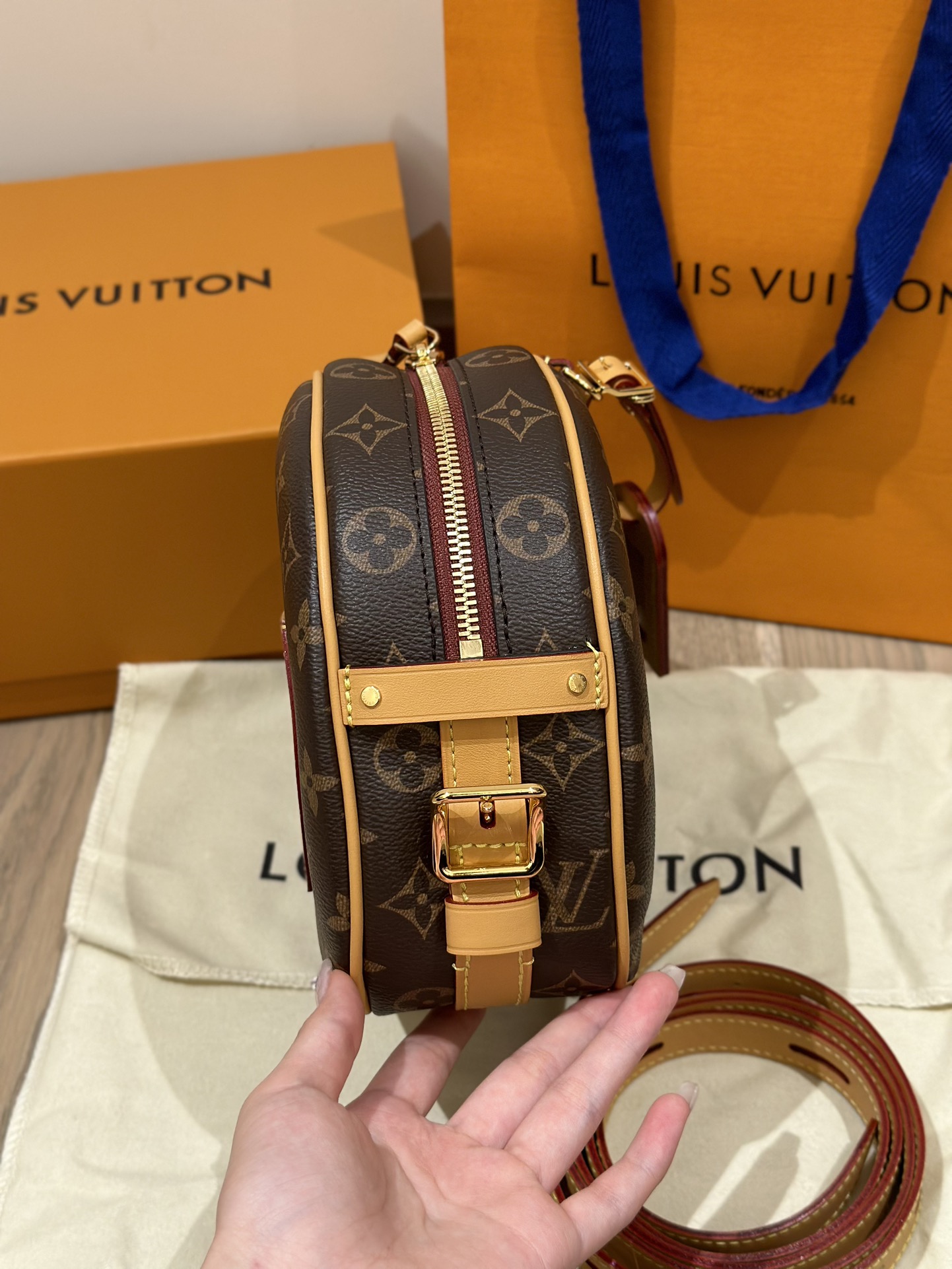 LV Boite Chapeau Souple MM - Replica Luxury Bags™