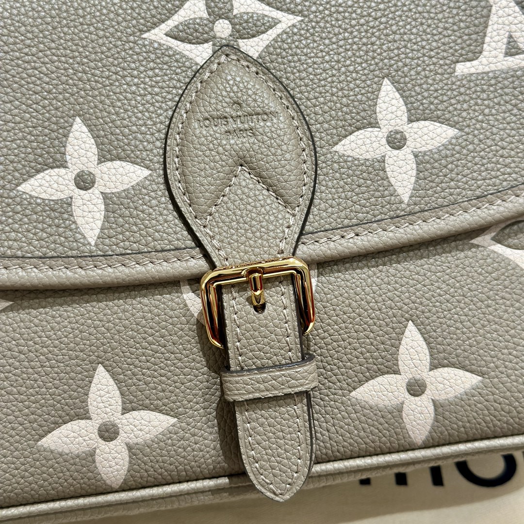 LOUIS VUITTON Diane Crossbody s - Replica Luxury Bags™