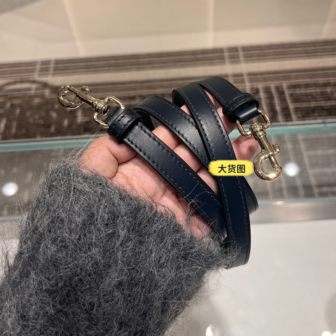 Medium DiorTravel Nomad Pouch - Blue Dior Oblique Jacquard - Replica Luxury Bags™