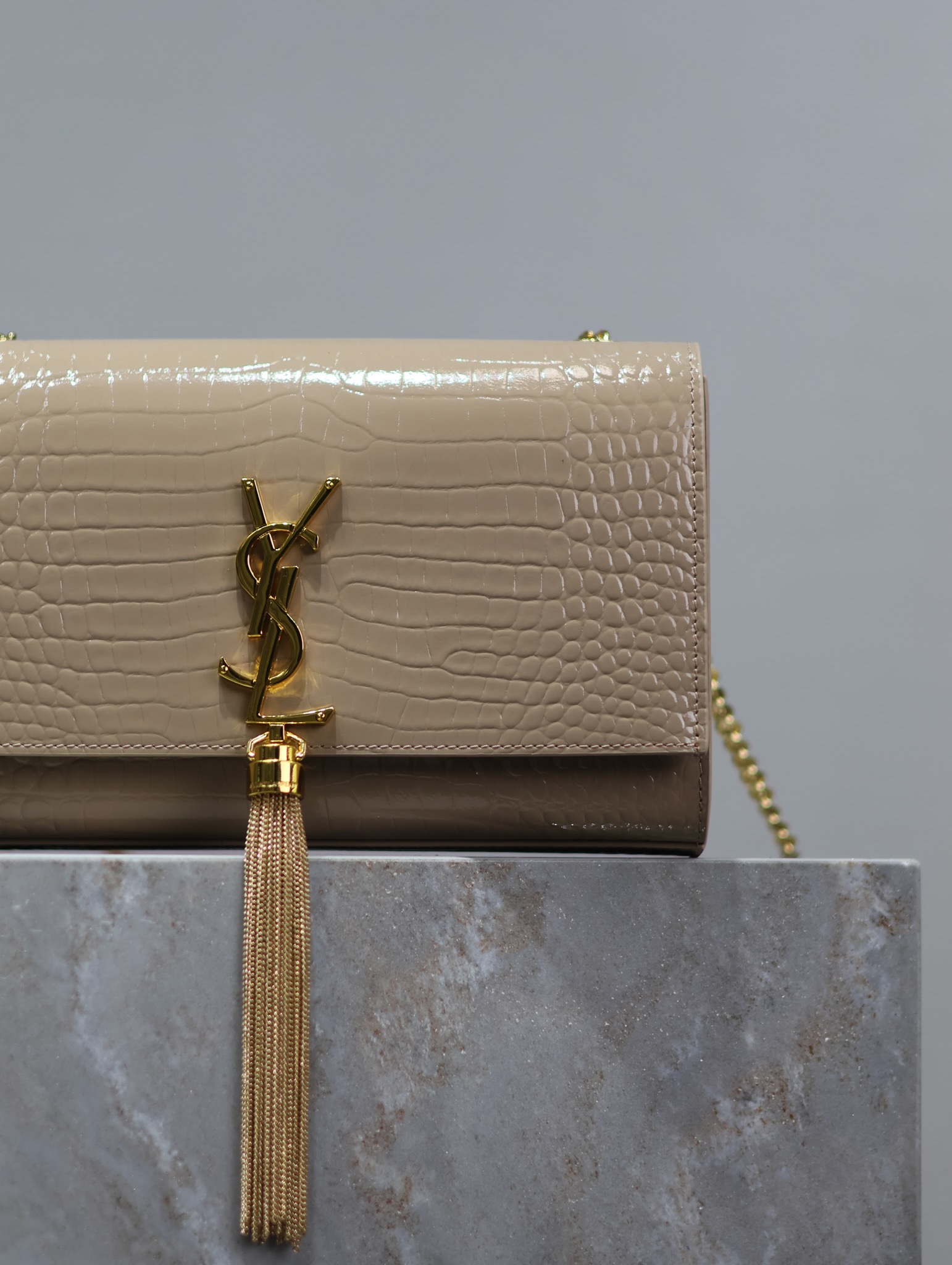YSL Medium Kate Tassel  in Beige Crocodile Grain Leather - Replica Luxury Bags™