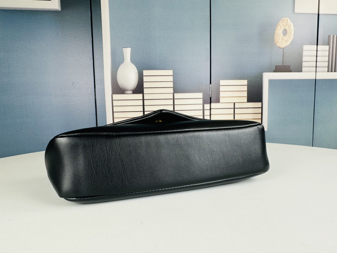 YSL Calypso Leather Chain  - Black - Replica Luxury Bags™