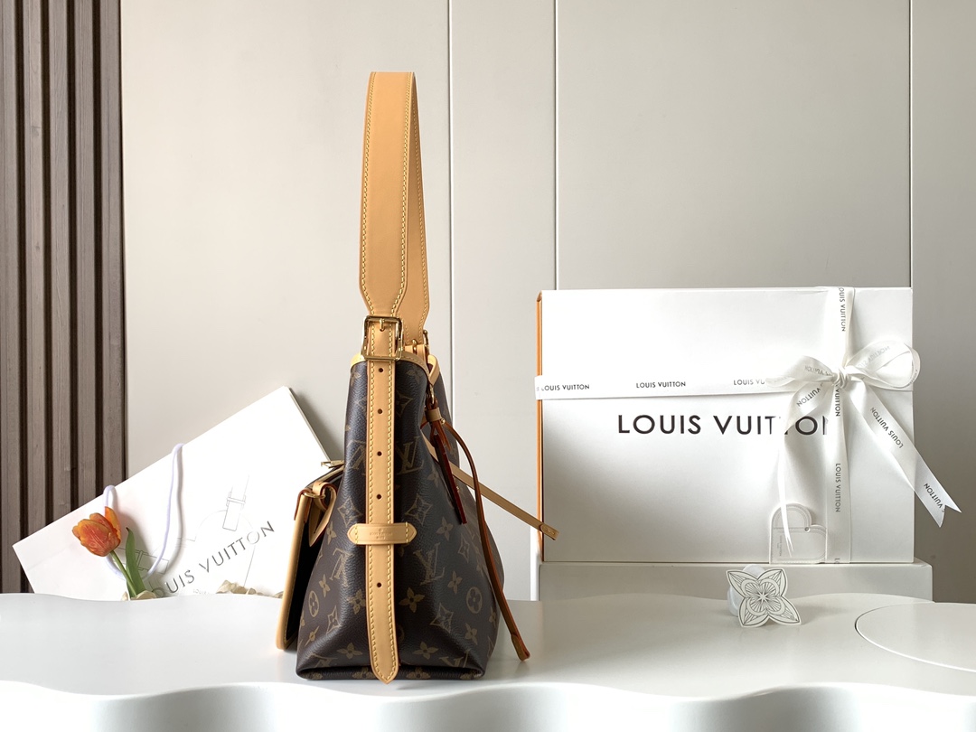 LV CarryAll PM Hand - Medium - Replica Luxury Bags™