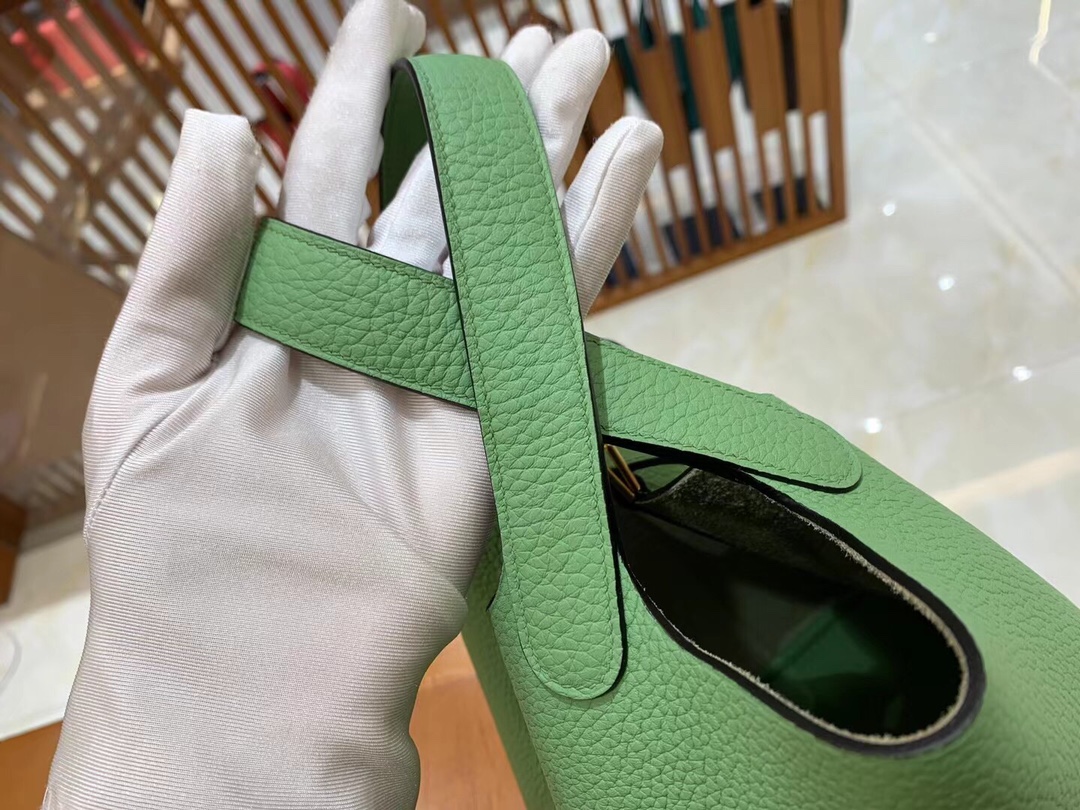 Hermes Picotin lock  18cm in Avocado Gold Hardware - Replica Luxury Bags™