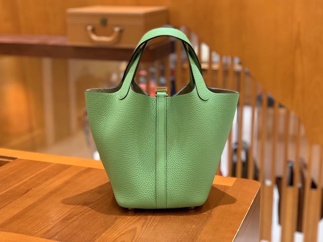 Hermes Picotin lock  18cm in Avocado Gold Hardware - Replica Luxury Bags™