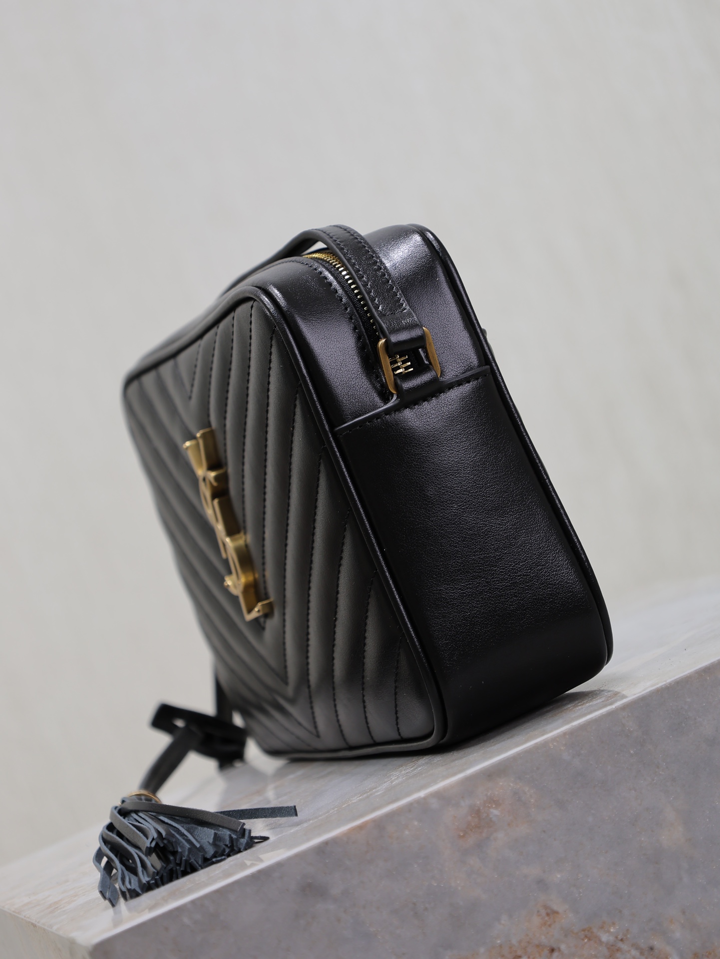 YSL Lou Camera  in Black Quilted Calfskin & Gold-Toned Hardware - Replica Luxury Bags™