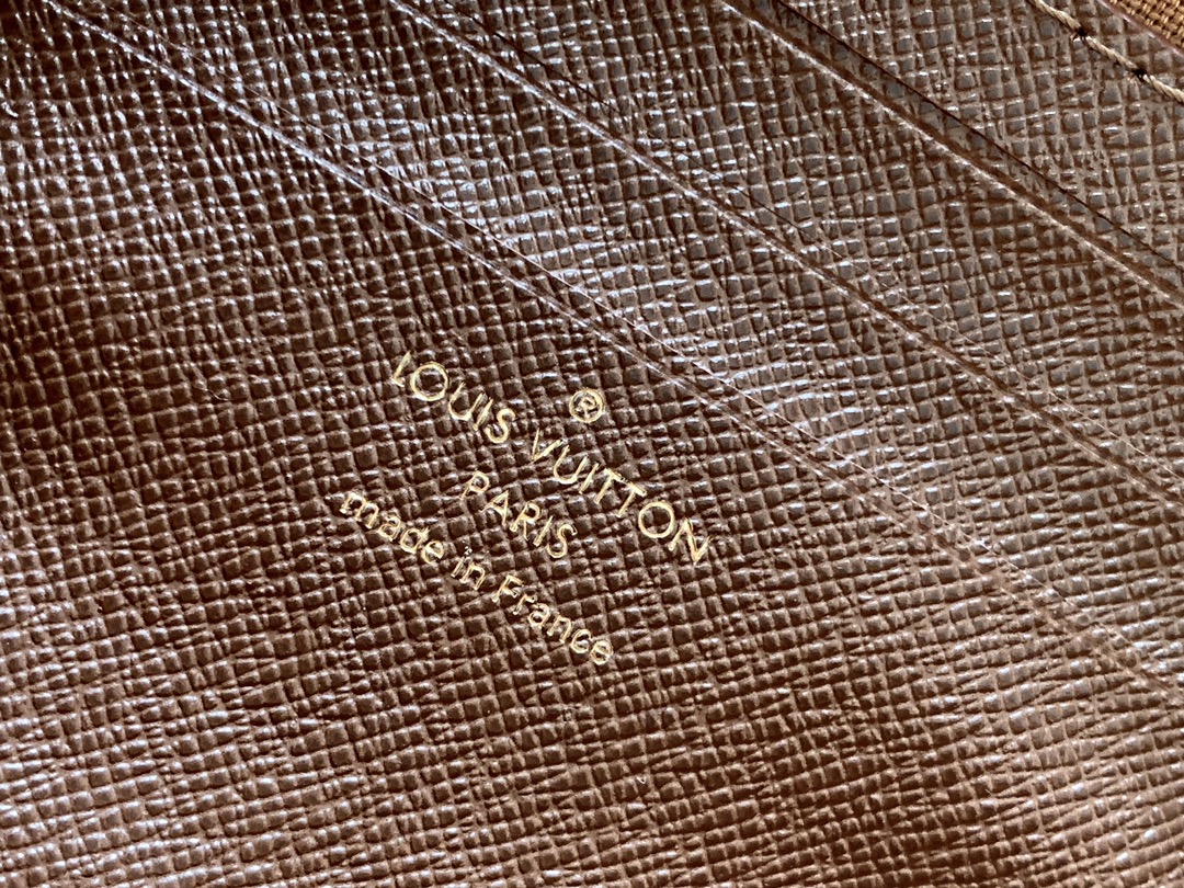 LV Wallet on Chain Ivy Monogram - Replica Luxury Bags™