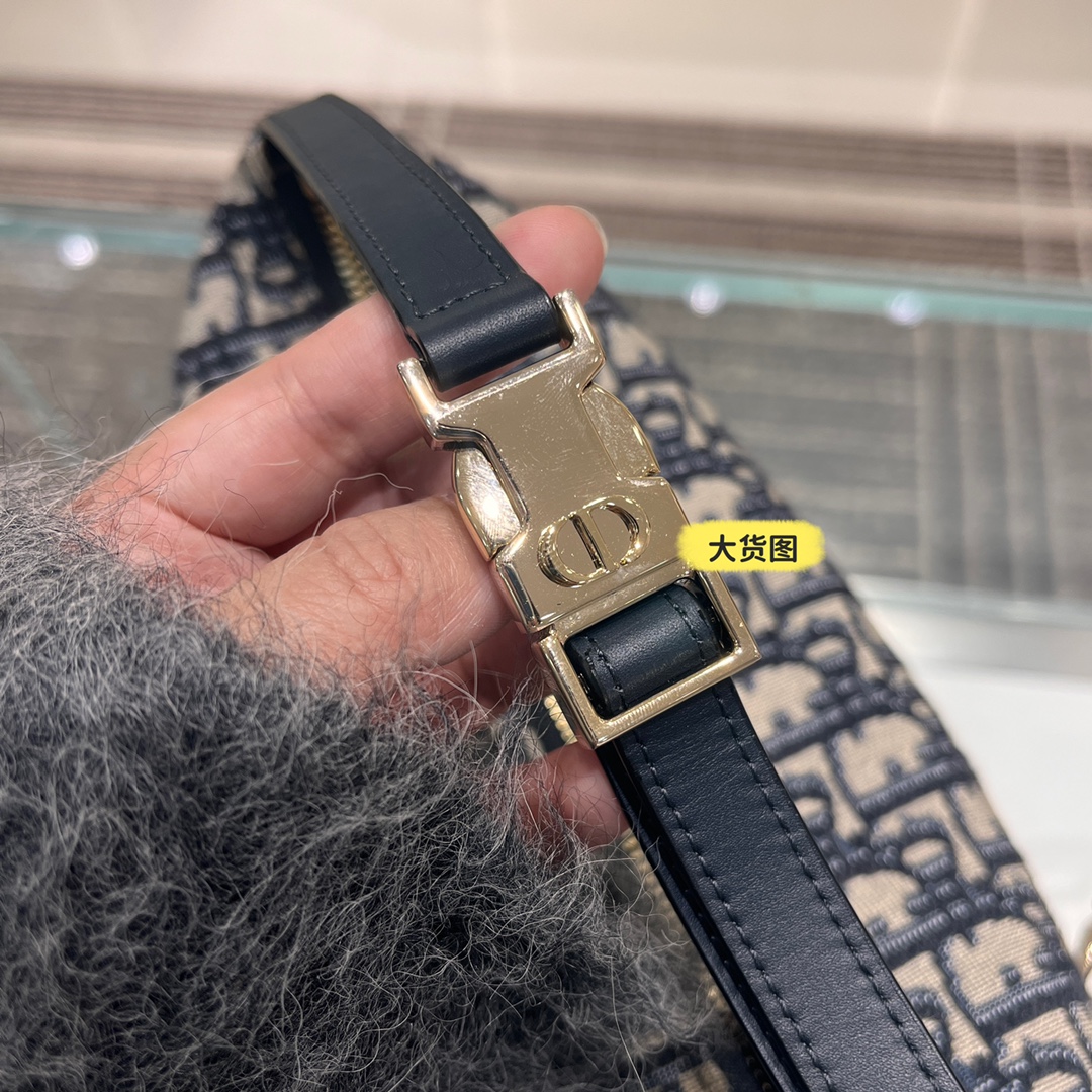 Medium DiorTravel Nomad Pouch - Blue Dior Oblique Jacquard - Replica Luxury Bags™