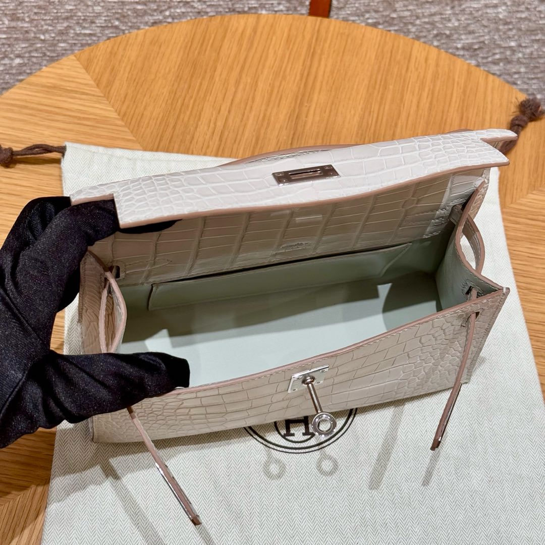 Hermes kelly Pochette 1 Crocodile  22cm in Cream White Silver Hardware - Replica Luxury Bags™