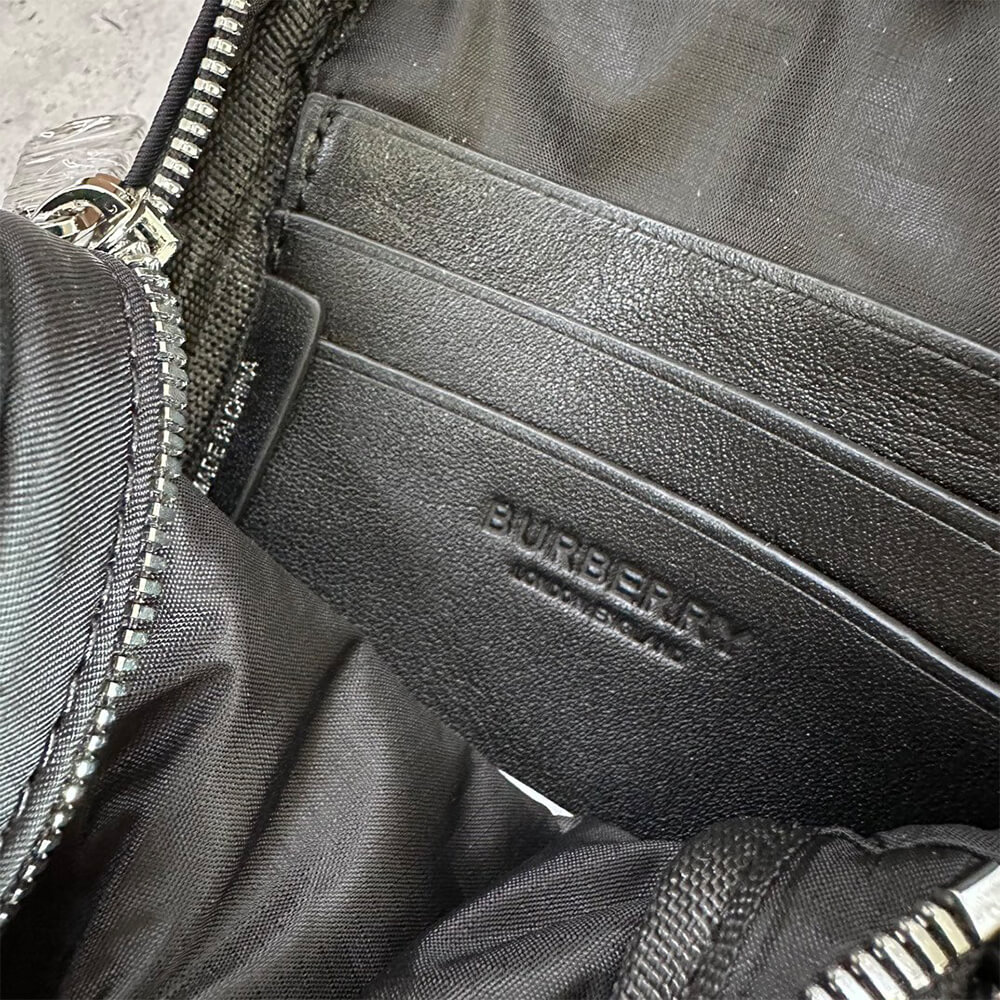 Burberry Vertical Paddy Bag - Replica Luxury Bags™