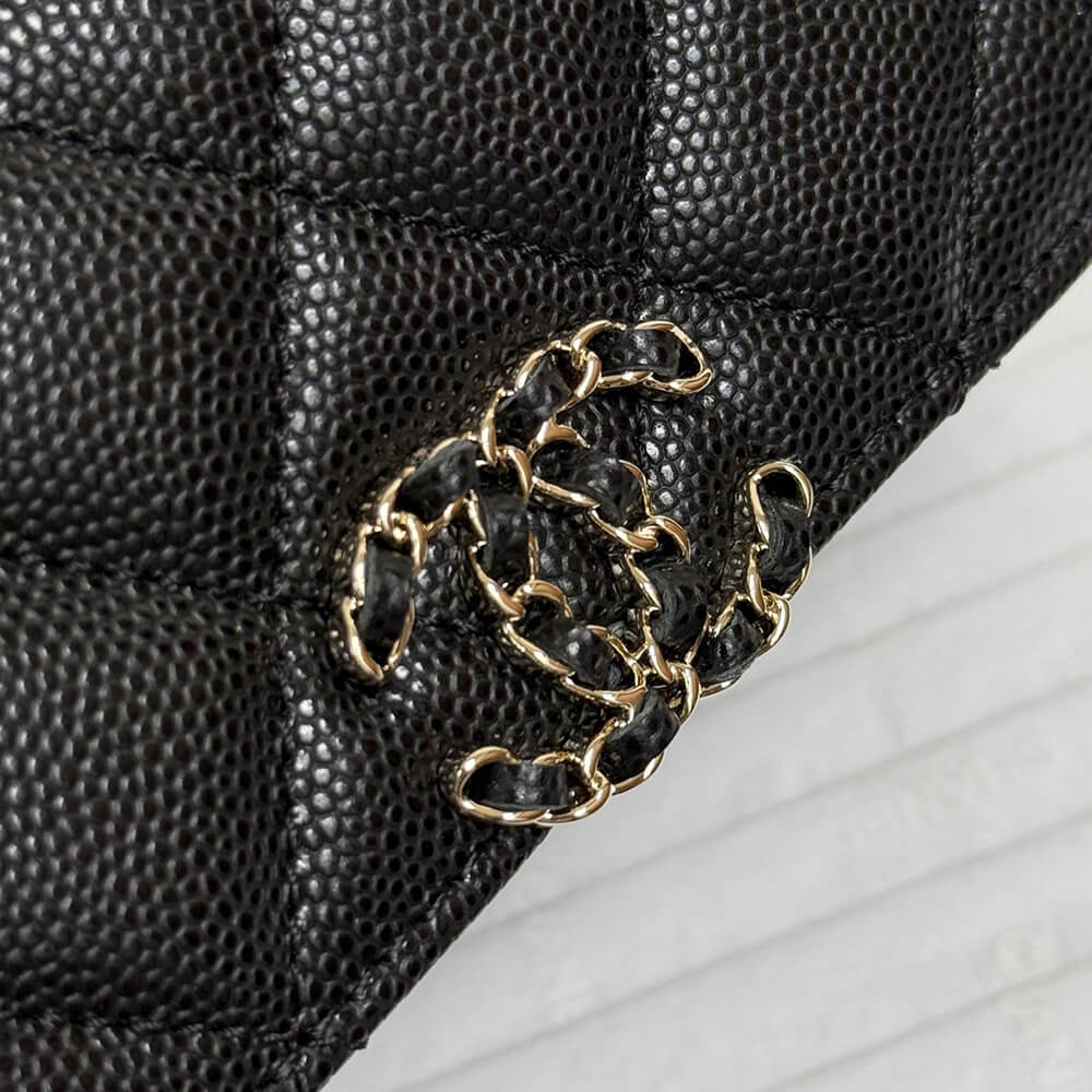 Chanel Clutch Bag in Black With Chain and Top Handle - Replica Luxury Bags™