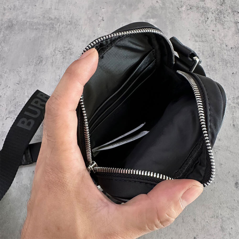 Burberry Vertical Paddy Bag - Replica Luxury Bags™