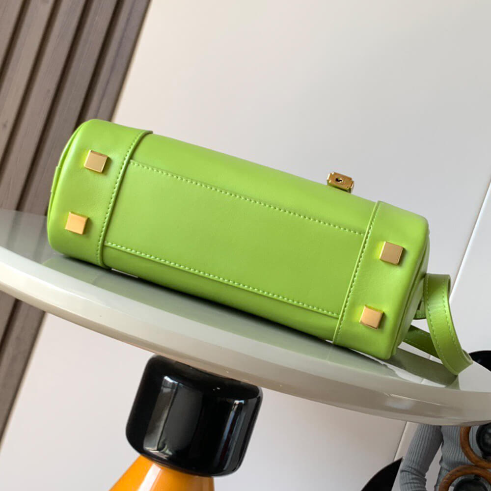 Loewe Amazona 23 Cropped Bag in Nappa Calfskin - Replica Luxury Bags™