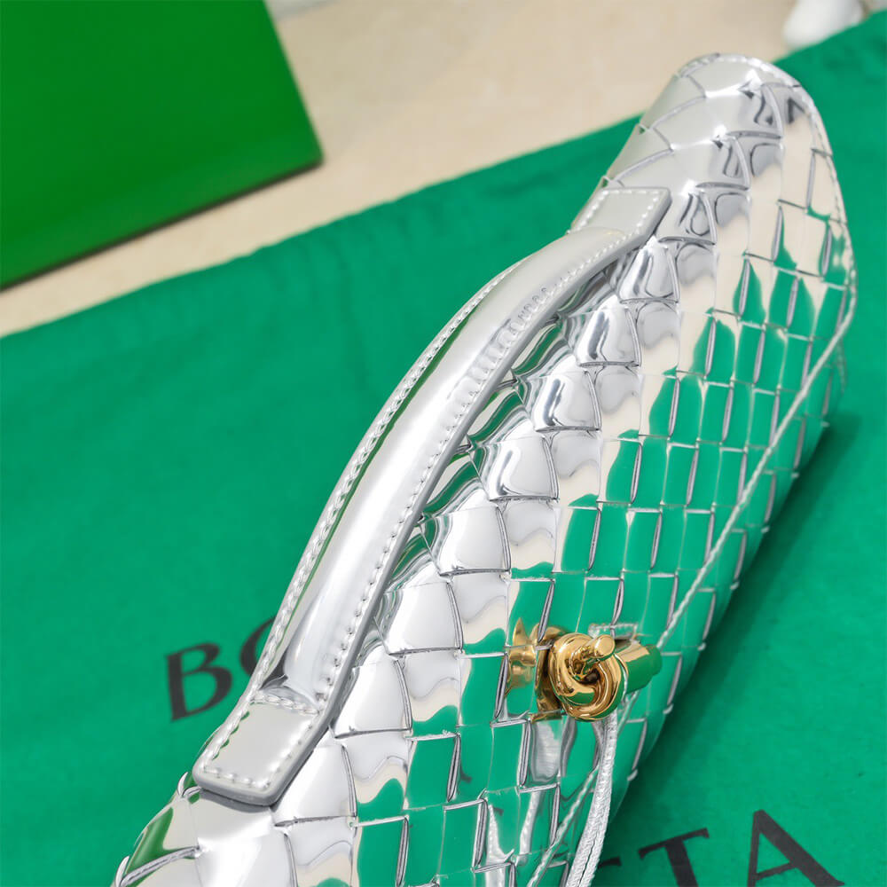 Bottega Veneta Andiamo Clutch Bag - Replica Luxury Bags™