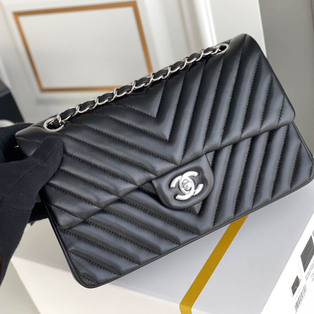 Chanel Classic Chevron Medium Flap Bag - Replica Luxury Bags™