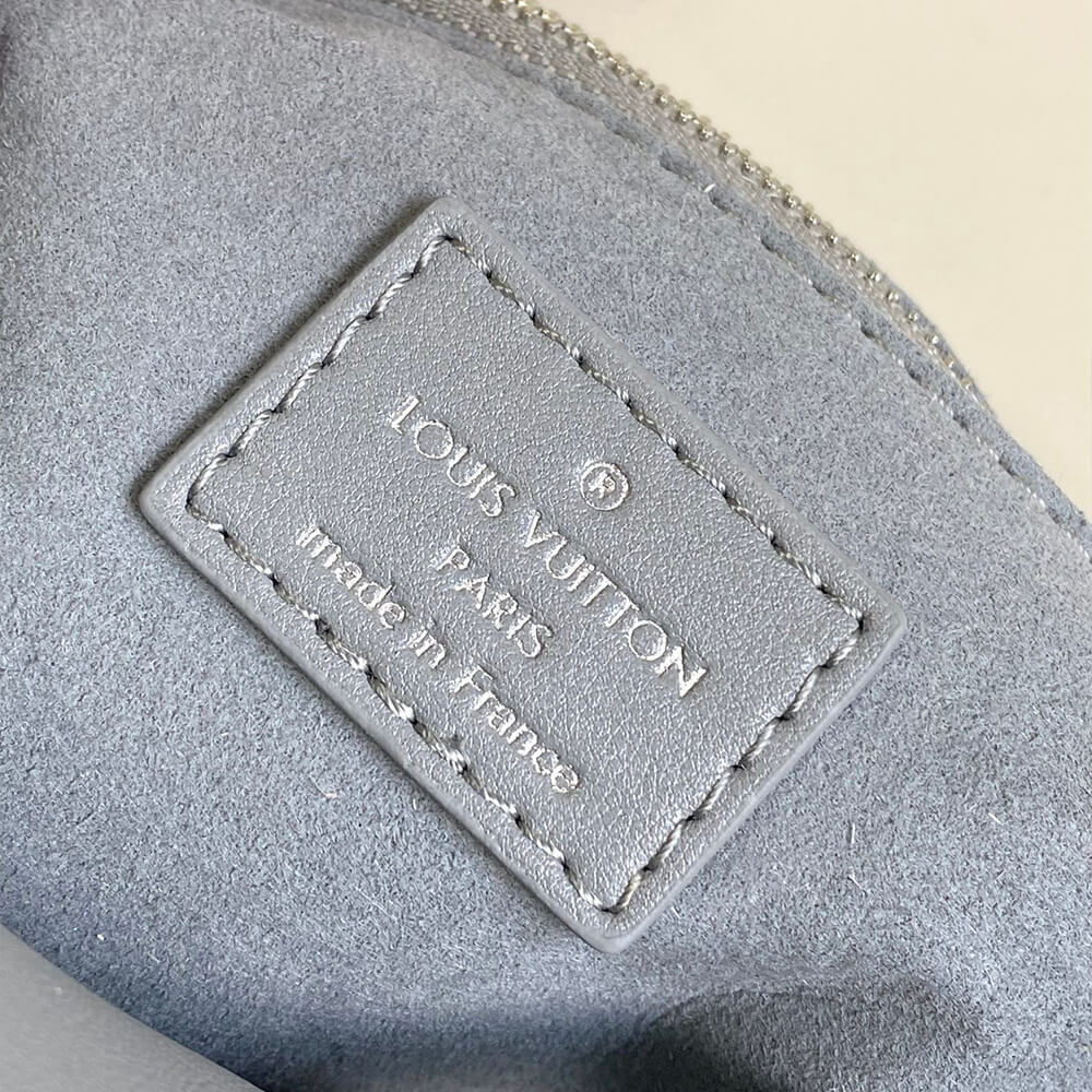 LV CarryAll MM Bag - Replica Luxury Bags™