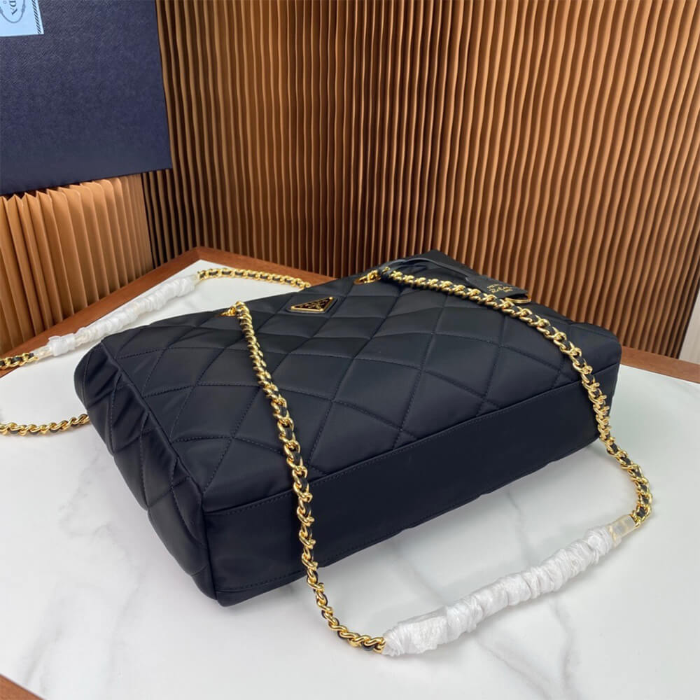 Prada Re-Edition 1995 Chaîne Medium Re-Nylon Tote Bag - Replica Luxury Bags™