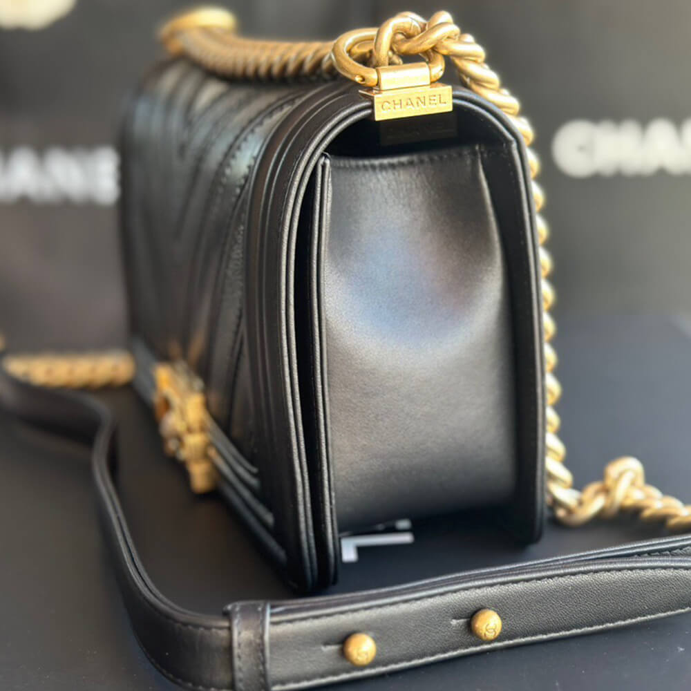 Chevron Boy Chanel Handbag - Replica Luxury Bags™