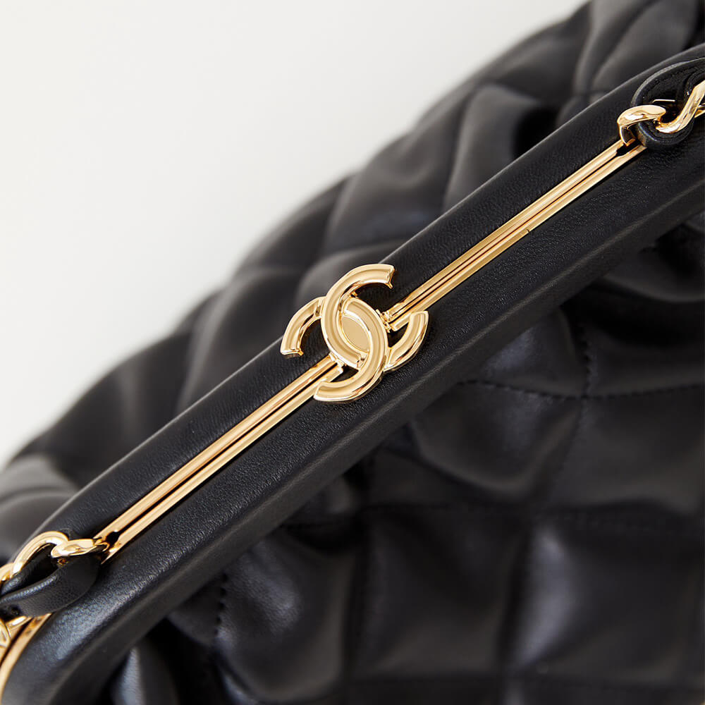 Chanel Clutch Bag with Chain - Replica Luxury Bags™