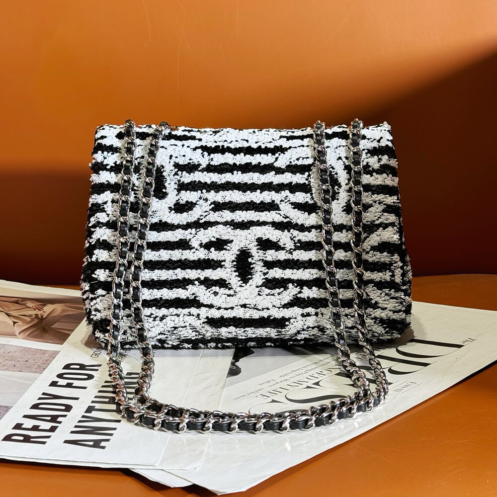 Chanel Small Flap Bag - Replica Luxury Bags™