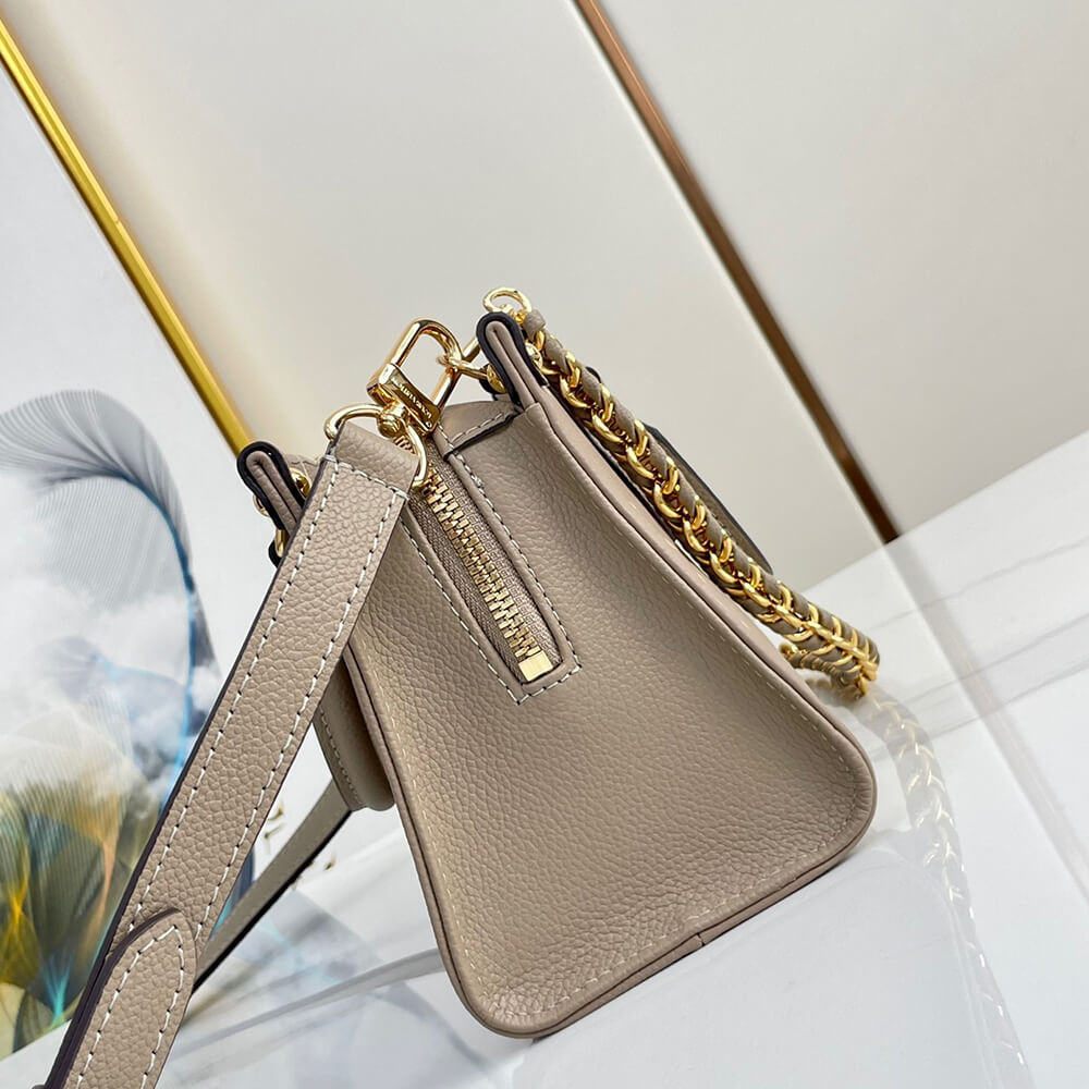 LV OnTheGo East West Bag - Replica Luxury Bags™