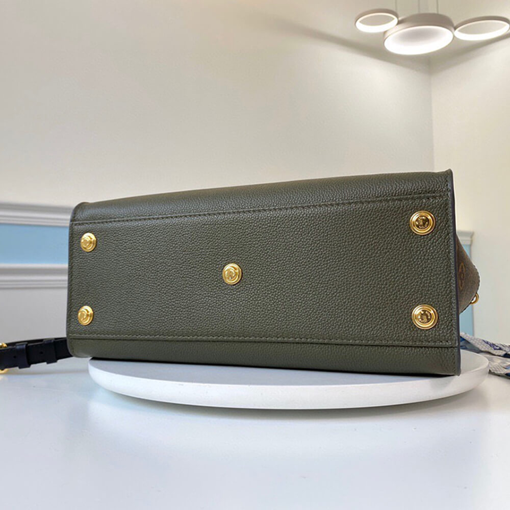 LV ON MY SIDE MM Bag - Replica Luxury Bags™