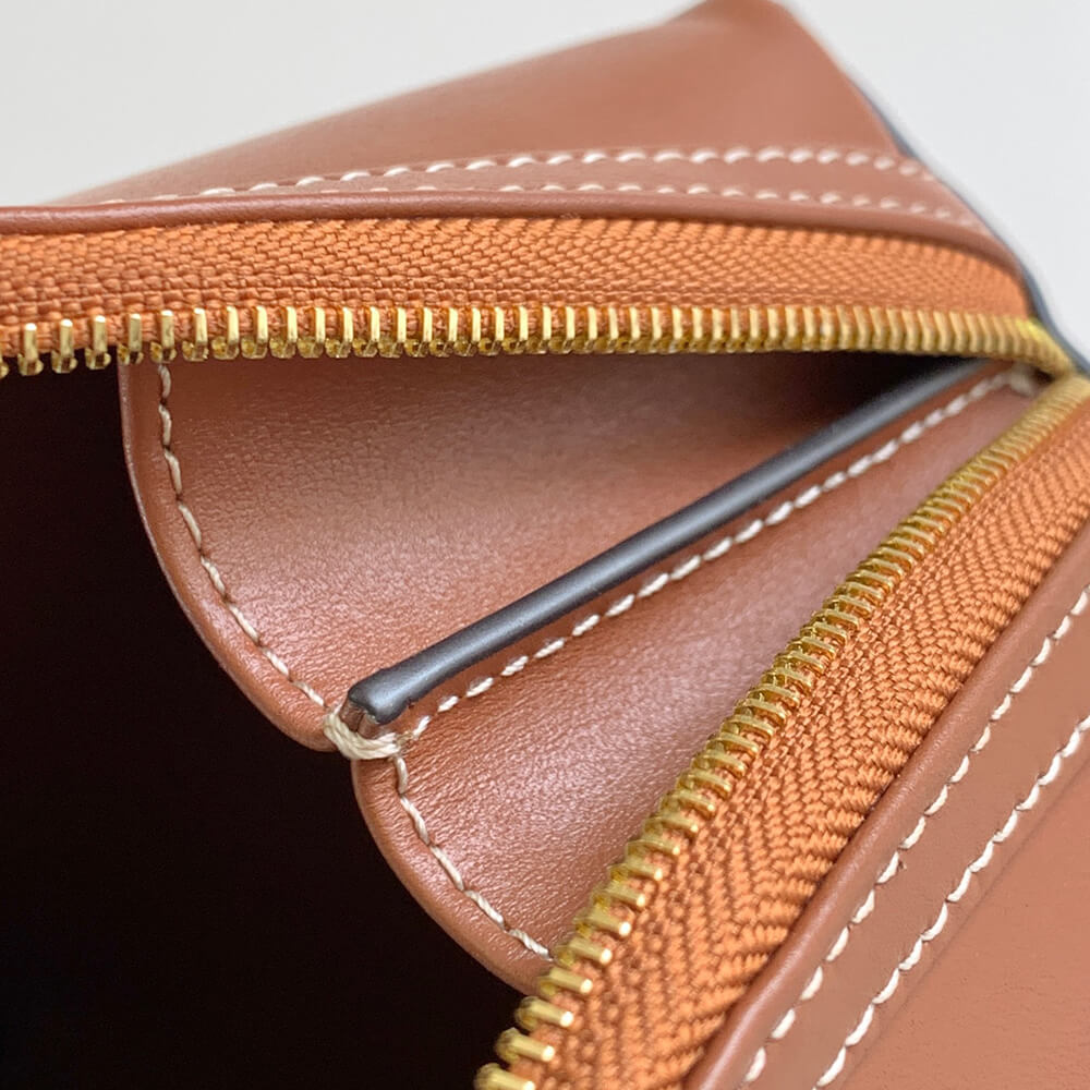 Celine Clutch Bag on Chain Cuir Triomphe in Smooth Calfskin - Replica Luxury Bags™