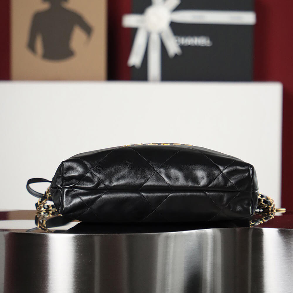 Chanel 22 Small Handbag - Replica Luxury Bags™