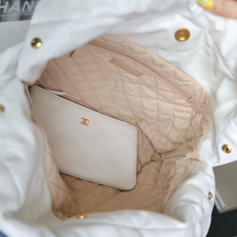 Chanel 22 Handbag - Replica Luxury Bags™