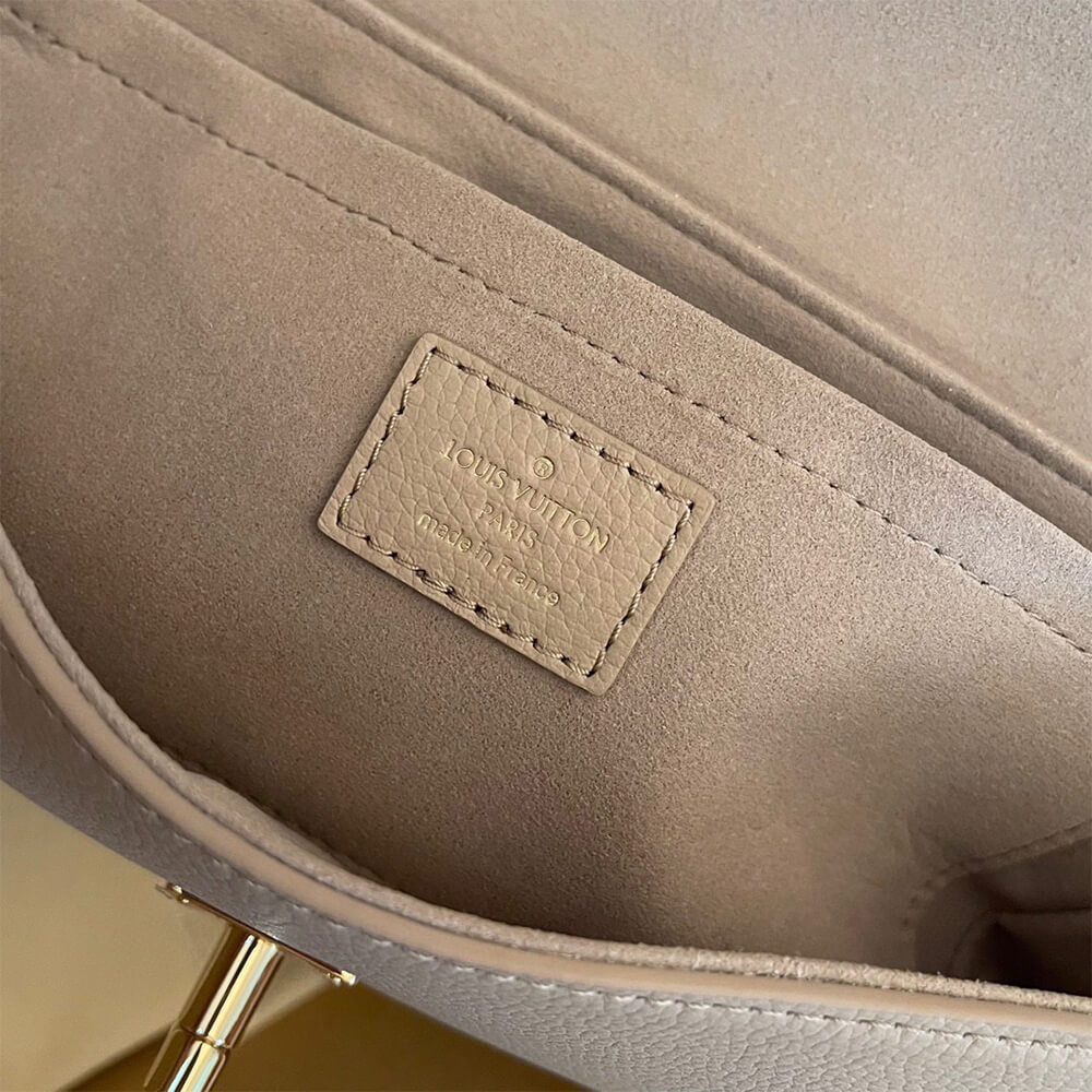 LV LockMe Chain Bag East West - Replica Luxury Bags™