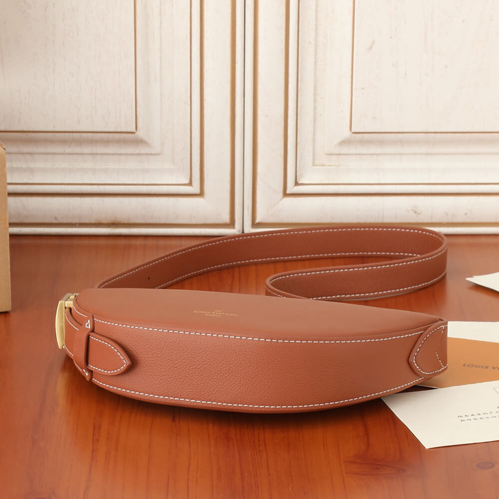 LV Low Key Bumbag - Replica Luxury Bags™