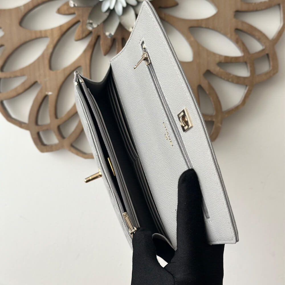 Chanel Clutch Bag With Chain - Replica Luxury Bags™