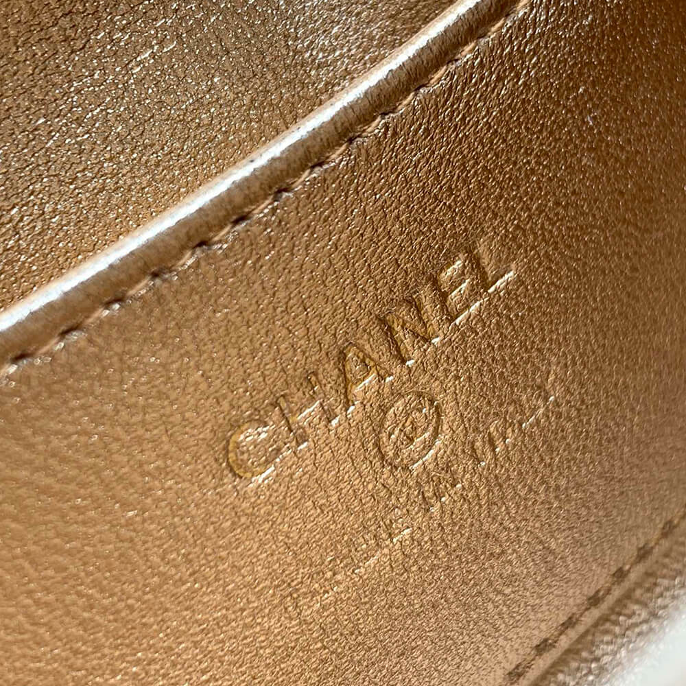 Chanel Clutch Bag with Chain - Replica Luxury Bags™