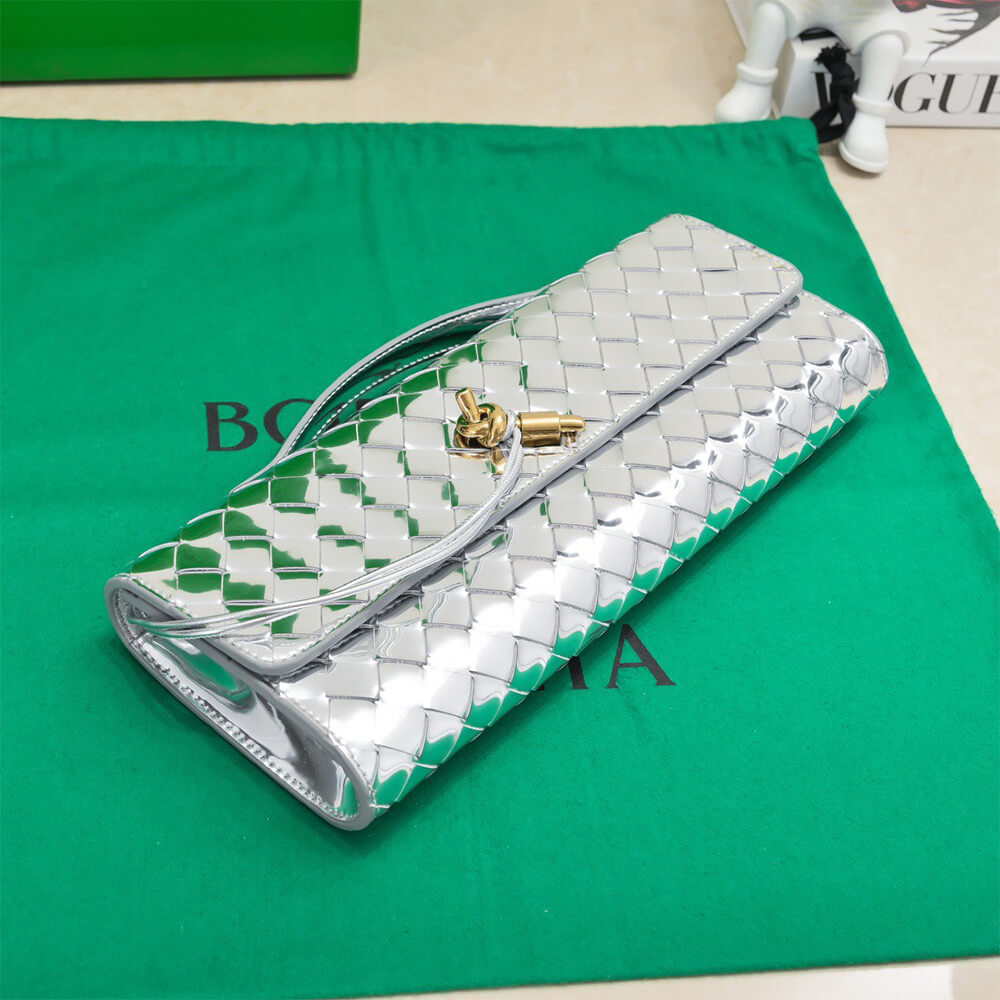 Bottega Veneta Andiamo Clutch Bag - Replica Luxury Bags™