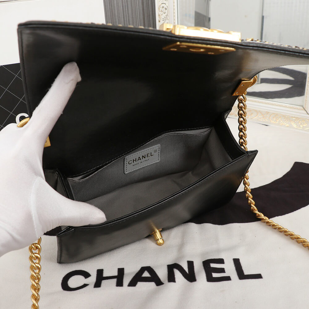Chanel Top Handle Chevron Boy Handbag - Replica Luxury Bags™