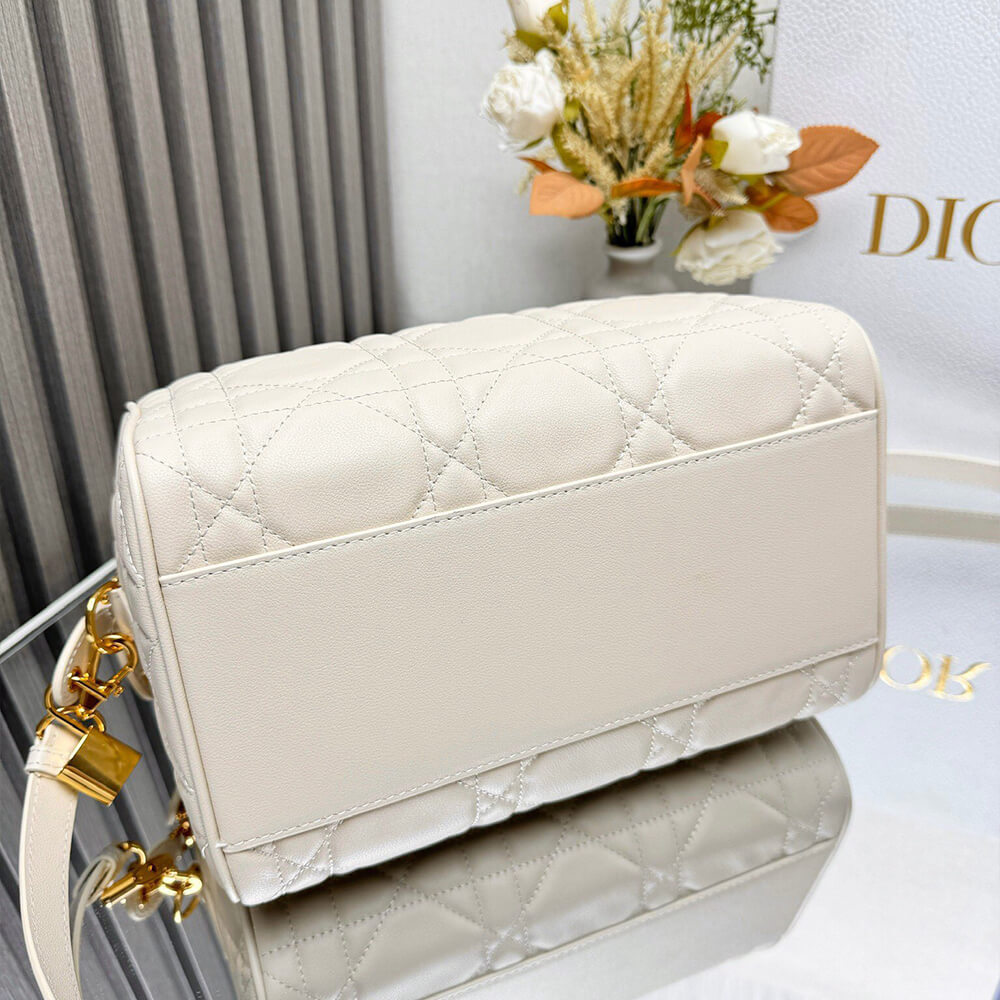 Dior Groove 25 Bag - Replica Luxury Bags™