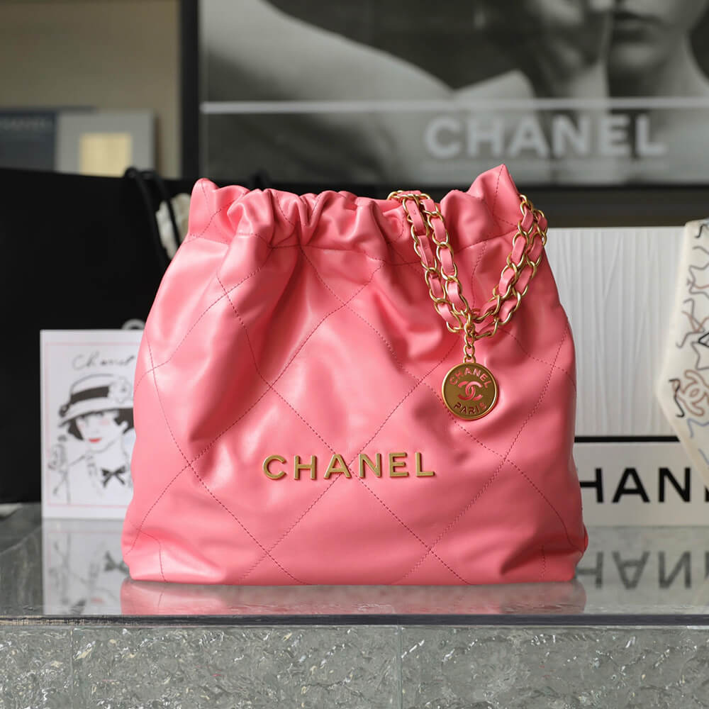 Chanel 22 Small Handbag - Replica Luxury Bags™