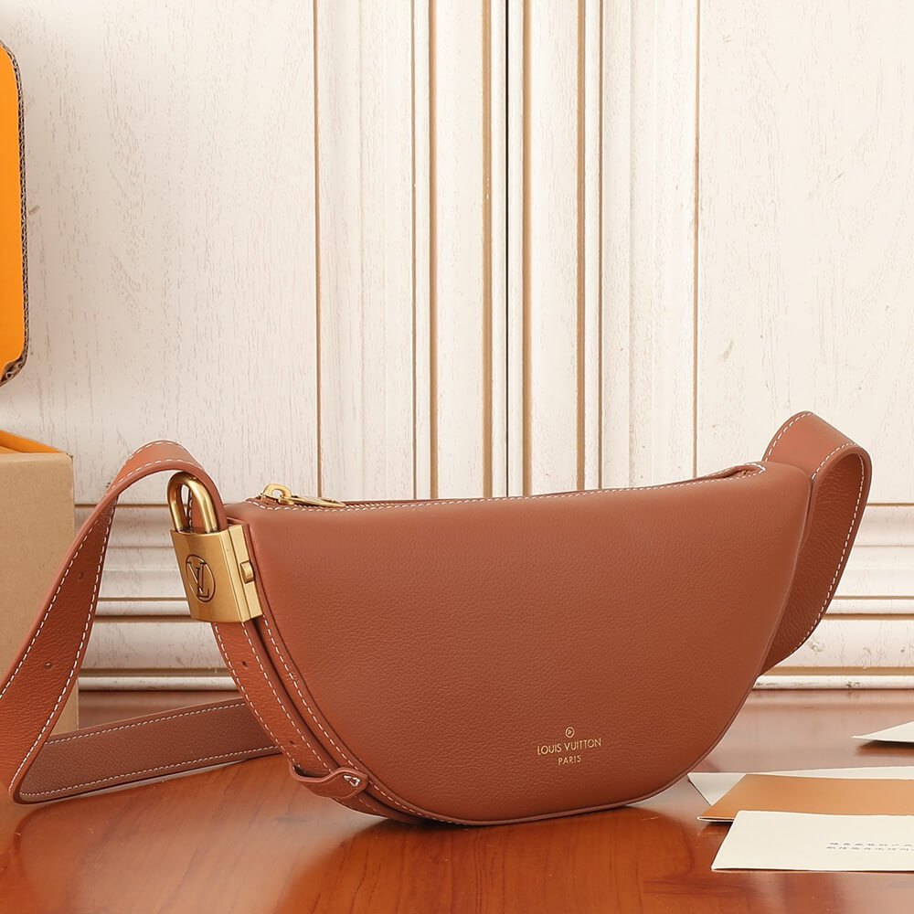 LV Low Key Bumbag - Replica Luxury Bags™