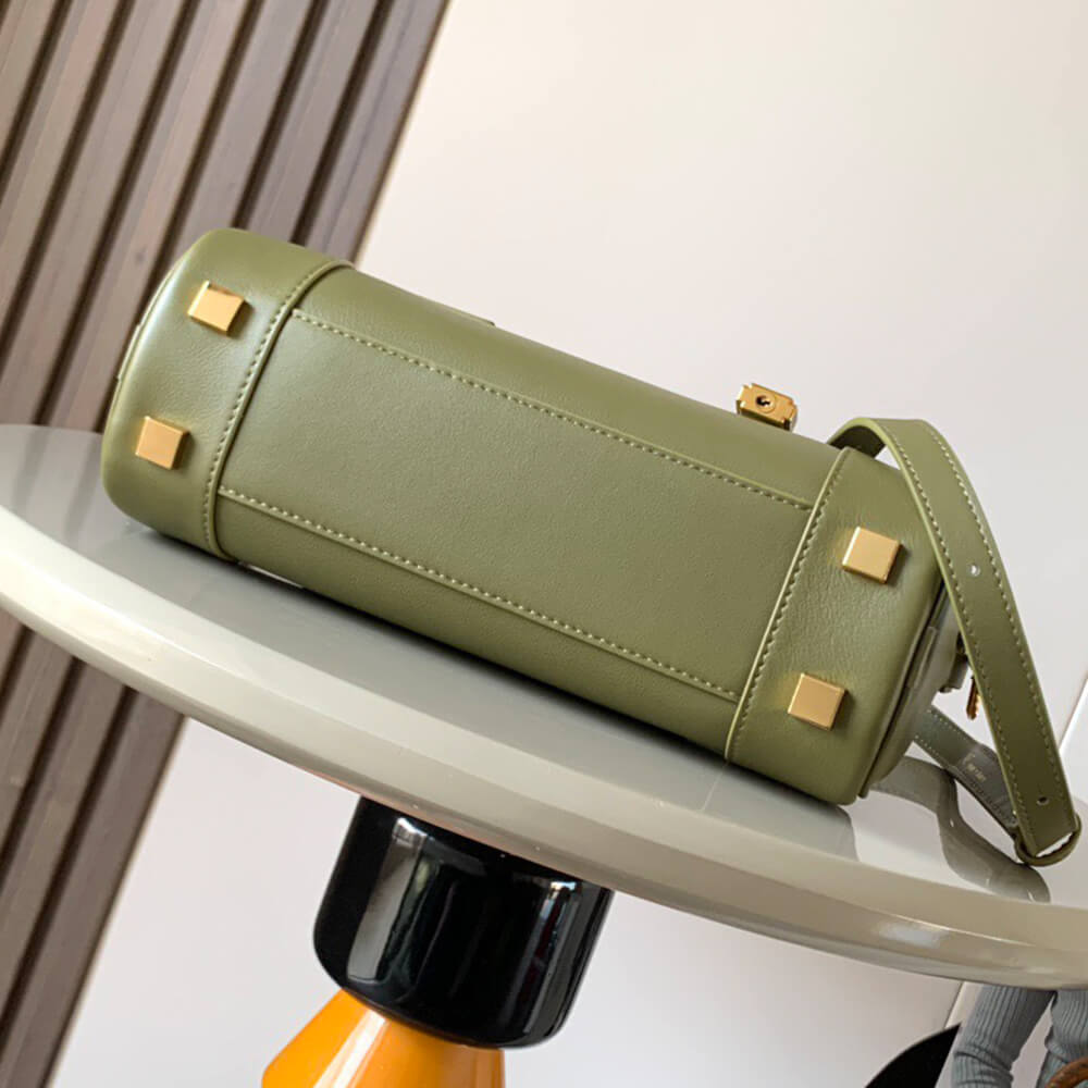 Loewe Amazona 23 Cropped Bag in Nappa Calfskin - Replica Luxury Bags™