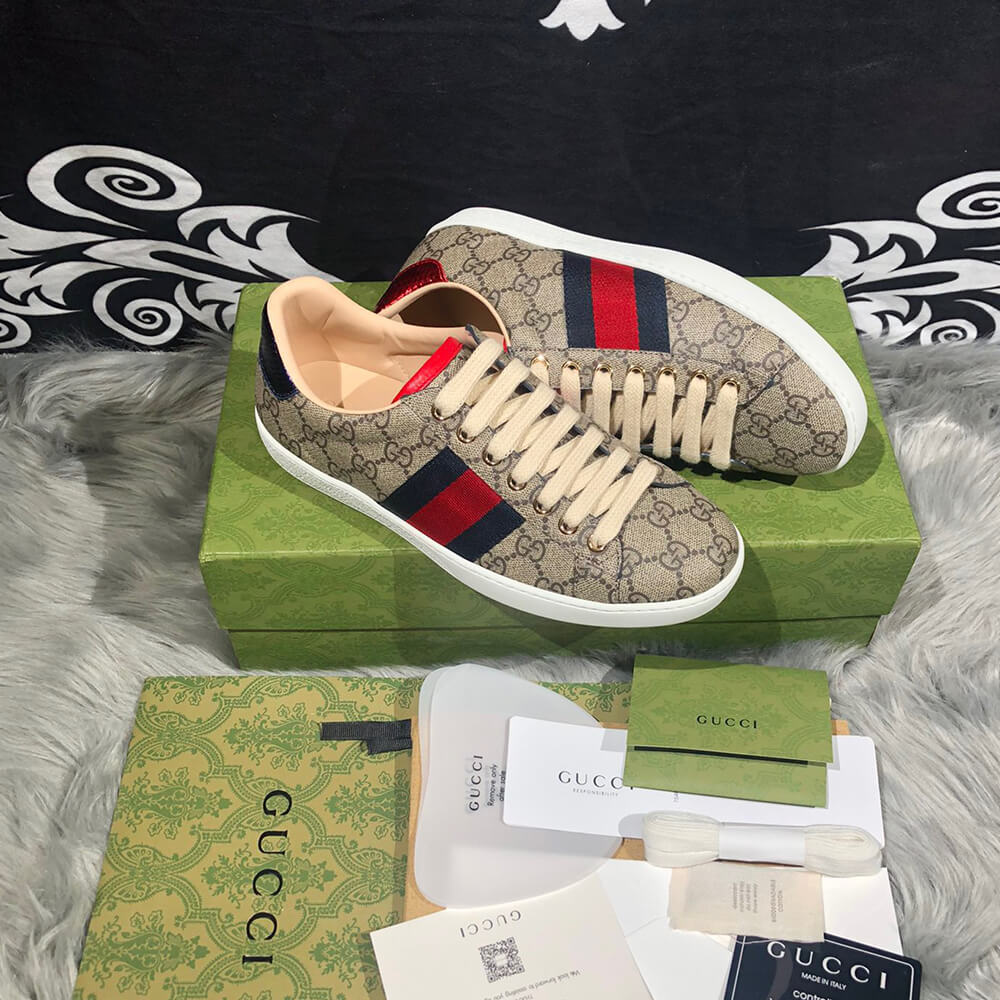 Gucci Ace GG Supreme Sneaker with Bees Shoes - Replica Luxury Bags™