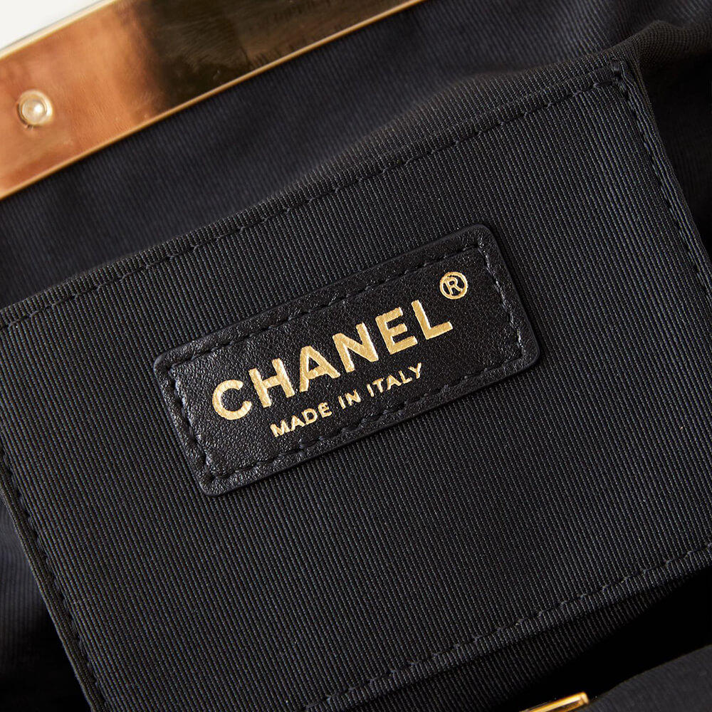 Chanel Clutch Bag with Chain - Replica Luxury Bags™